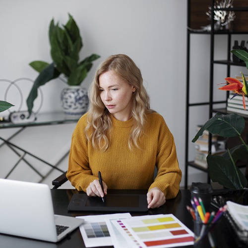 Реклама + Графический дизайнер